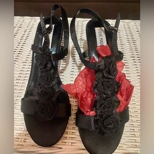 NWOT Steve Madden black heels. Size 7M